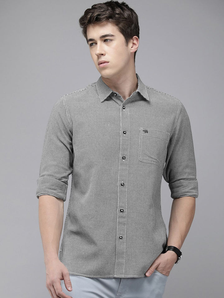 THE BEAR HOUSE Men Slim Fit Opaque Houndstooth Checked Pure Cotton Casual Shirt