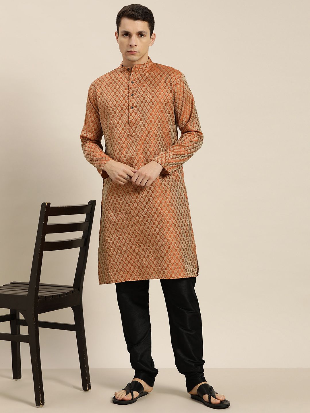 SOJANYA Men Orange & Gold-Toned Jacquard Kurta