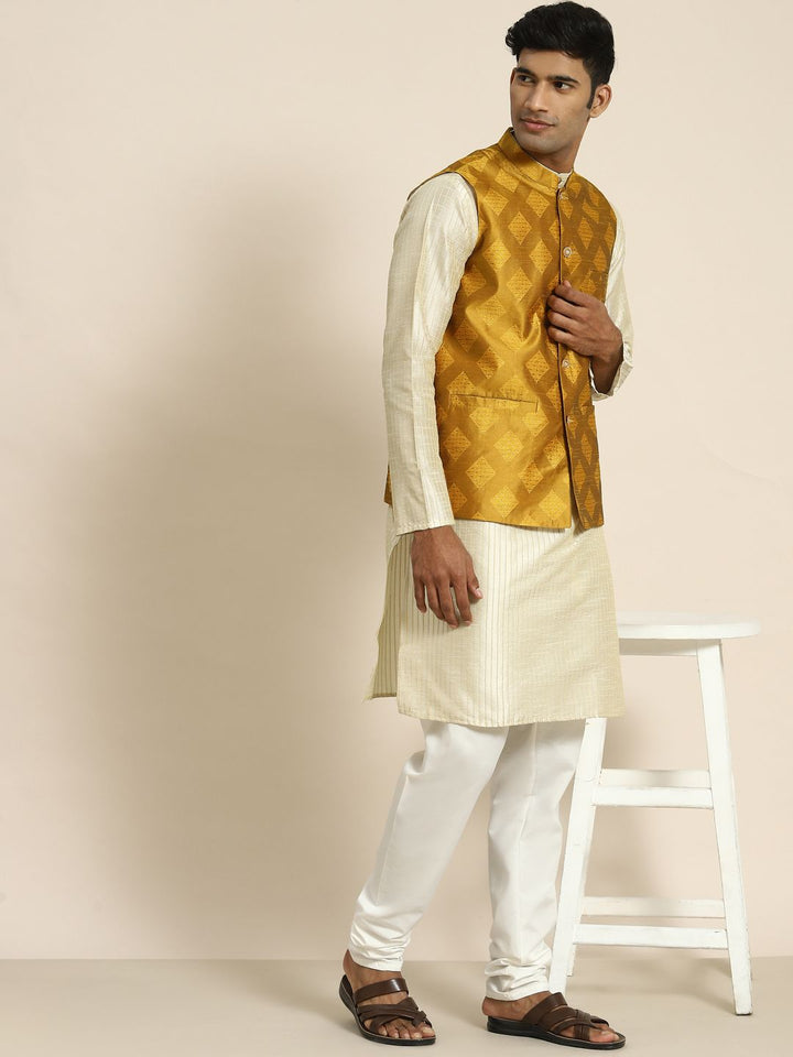SOJANYA Men Woven Design Kurta with Churidar with Nehru Jacket