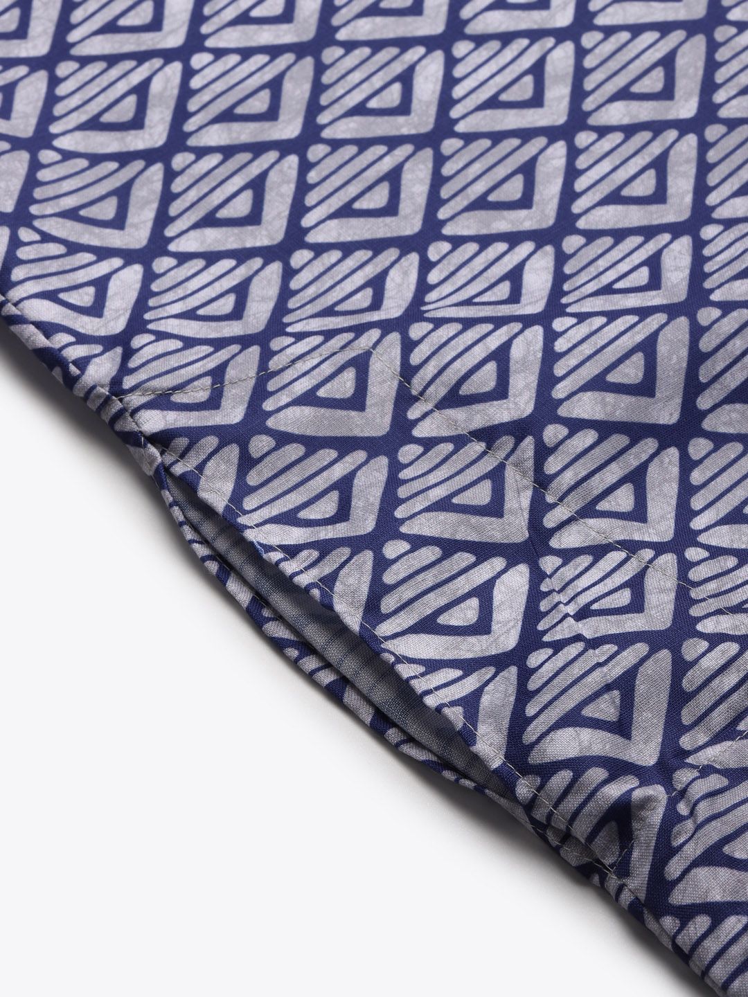 SOJANYA Men Off-White & Blue Cotton Geometric Printed Straight Kurta