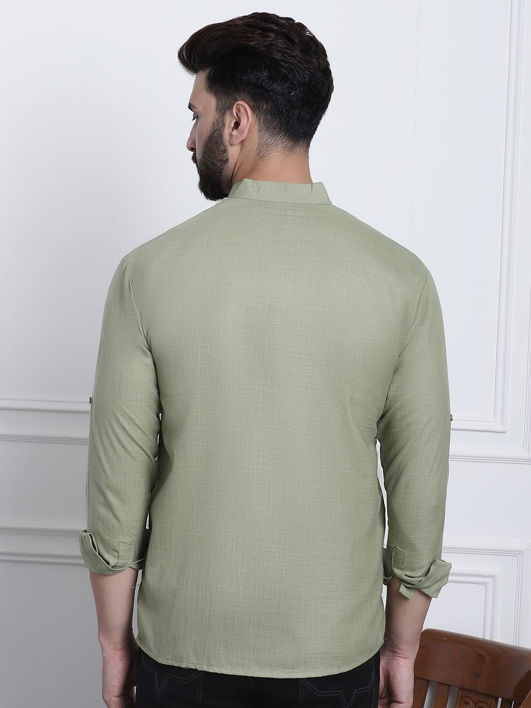 SOJANYA Men Green Solid Straight Kurta