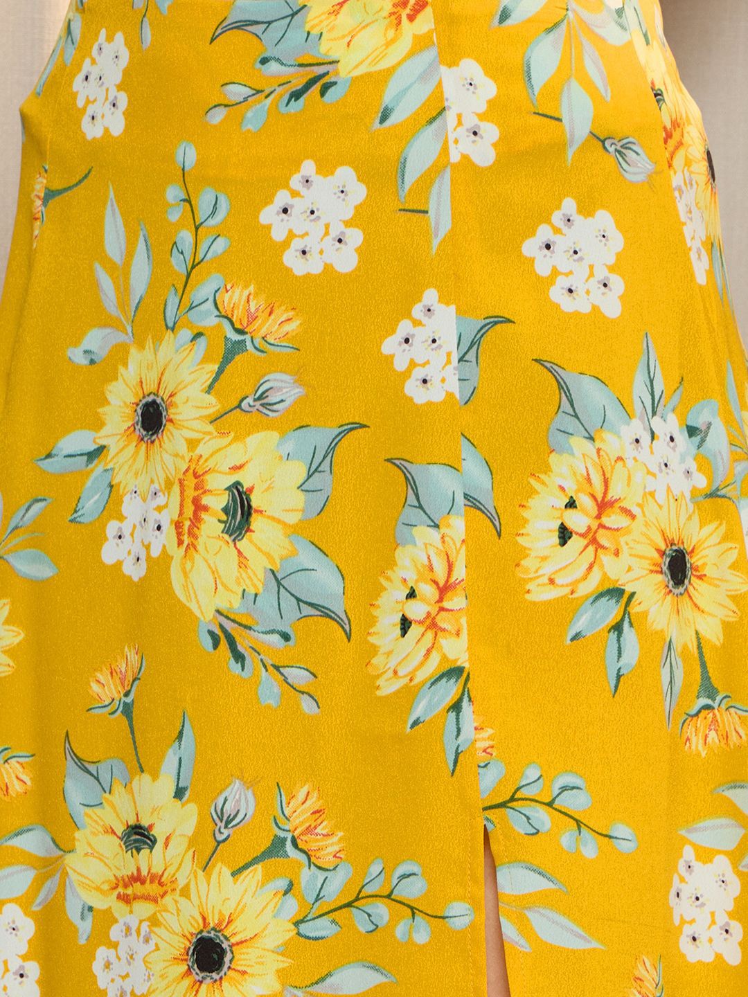 Berrylush Floral Printed High Rise A-Line Midi Skirt