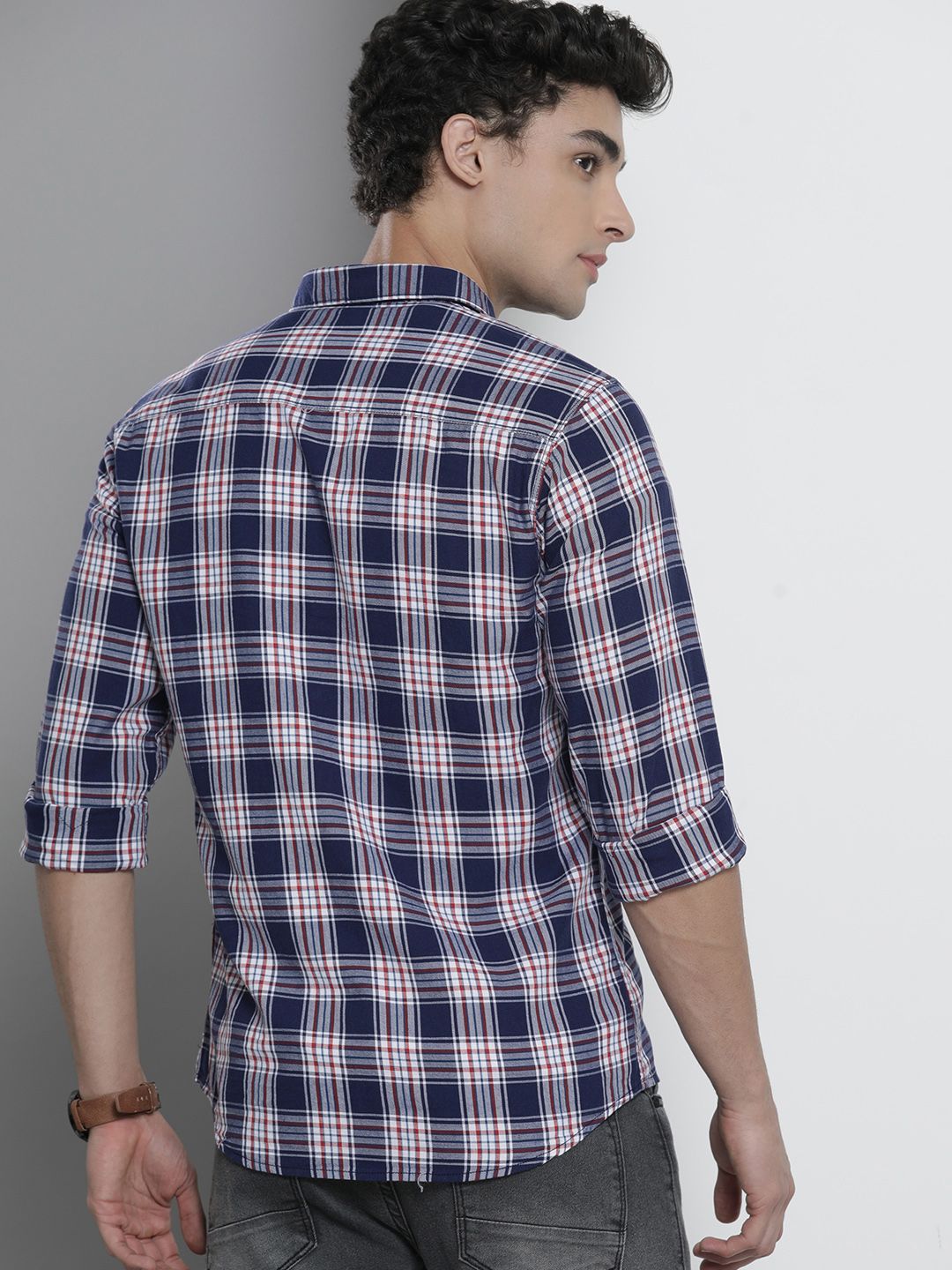 The Indian Garage Co Men Navy Blue & White Checked Casual Shirt