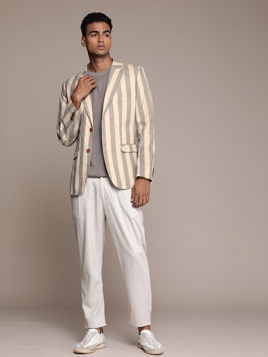 Mr Bowerbird Tailored Fit Peaked Lapel Collar Single Breasted Casual Blazer