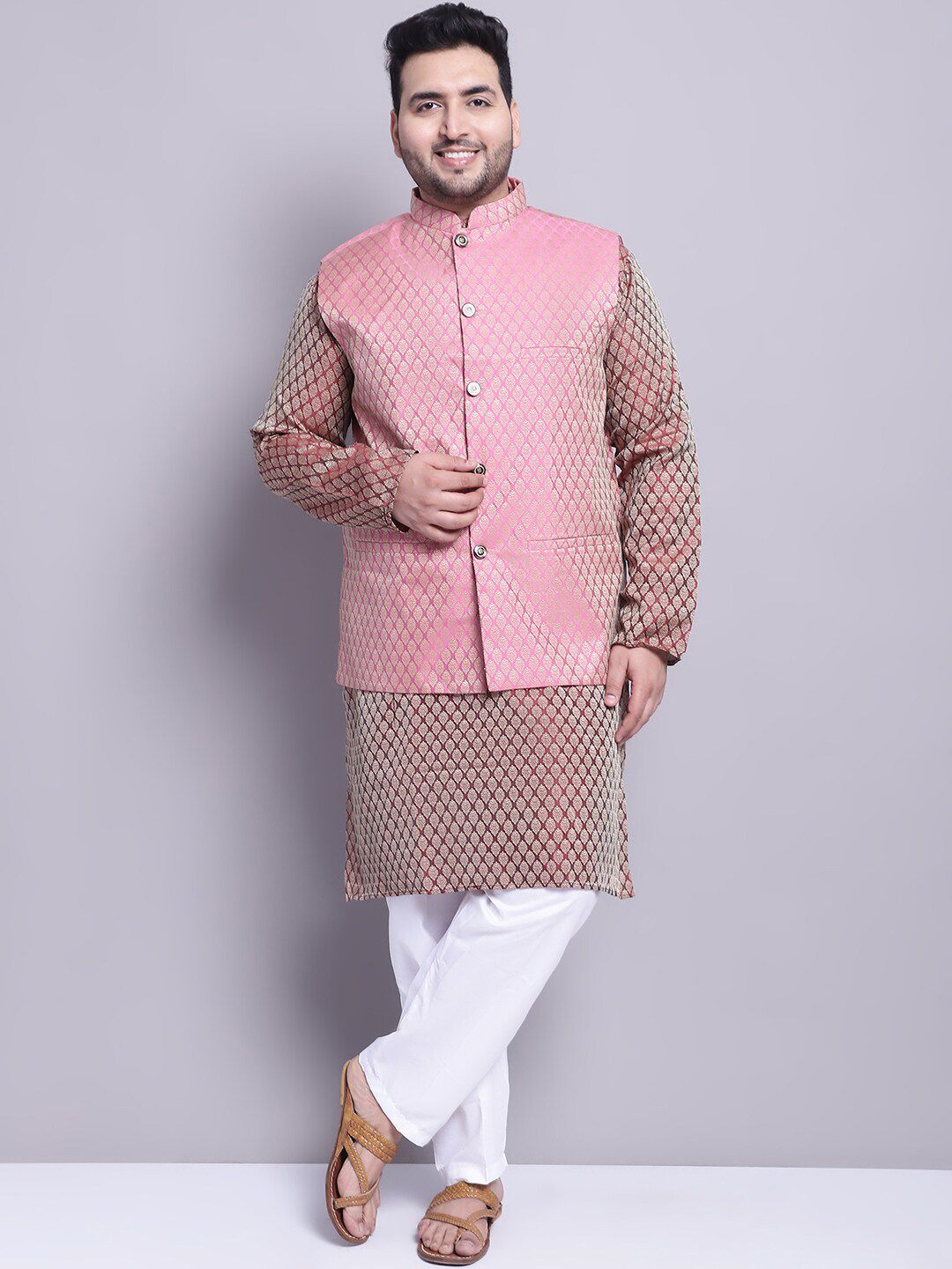 SOJANYA PLUS Plus Size Plus Size Kurta Rekaan Tenun dengan Piyama & Jaket Nehru