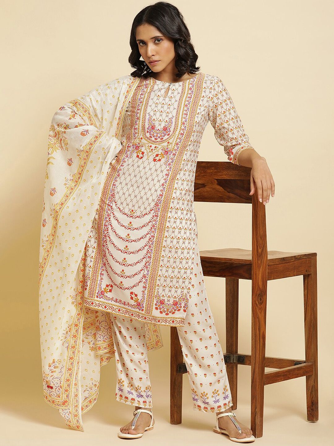 W Floral Printed Straight Kurta With Trousers & Dupatta