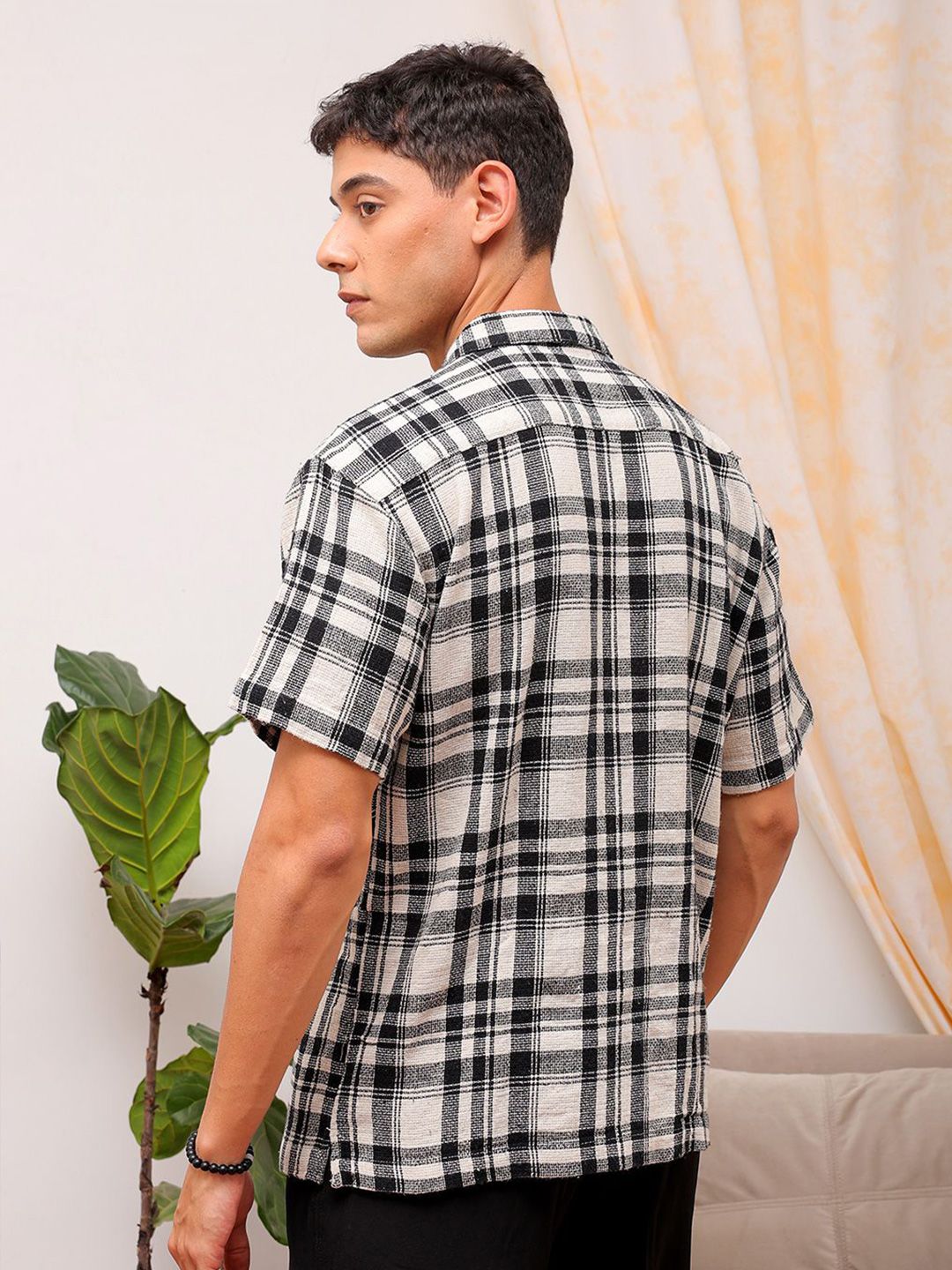 The Indian Garage Co Men Relaxed Fit Checked Resortwear Shirt