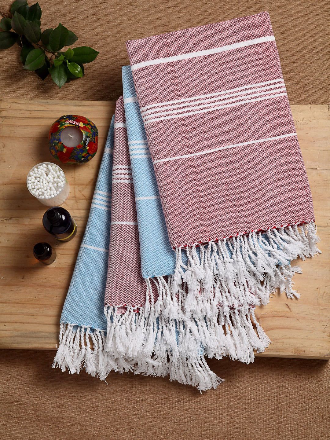KLOTTHE Set of 4 Striped Cotton 210 GSM Bath Towels