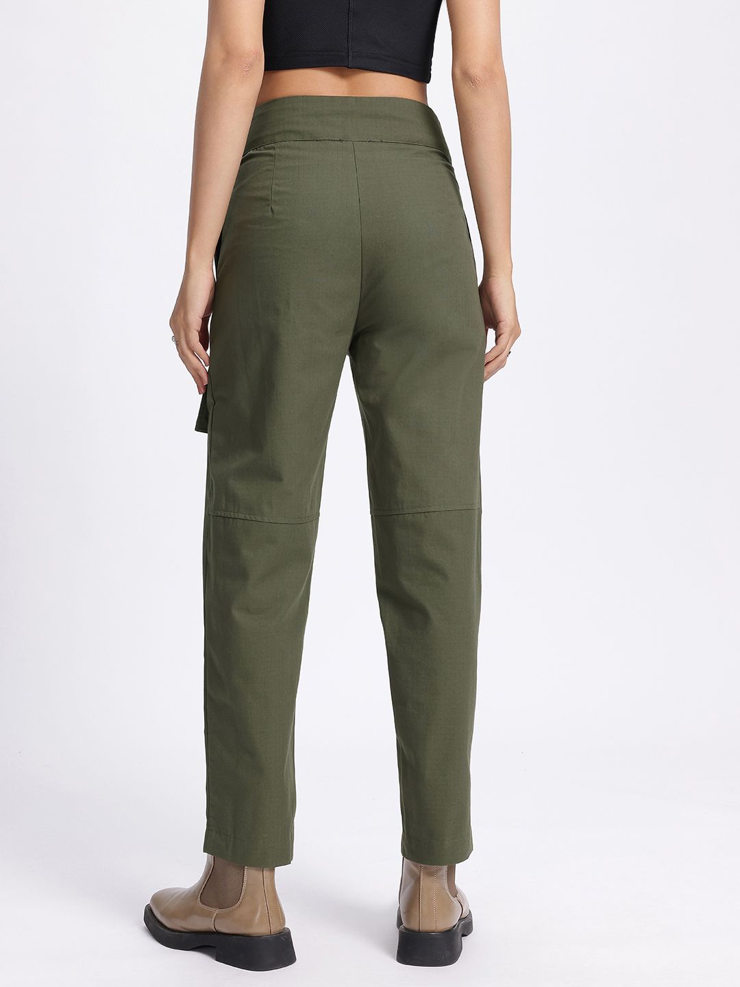 DressBerry Women Structured Finesse Regular Fit Trouser