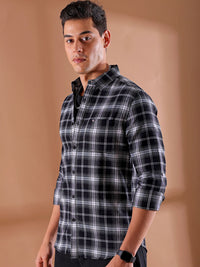 The Indian Garage Co Men Slim Fit Buffalo Checks Opaque Checked Casual Shirt