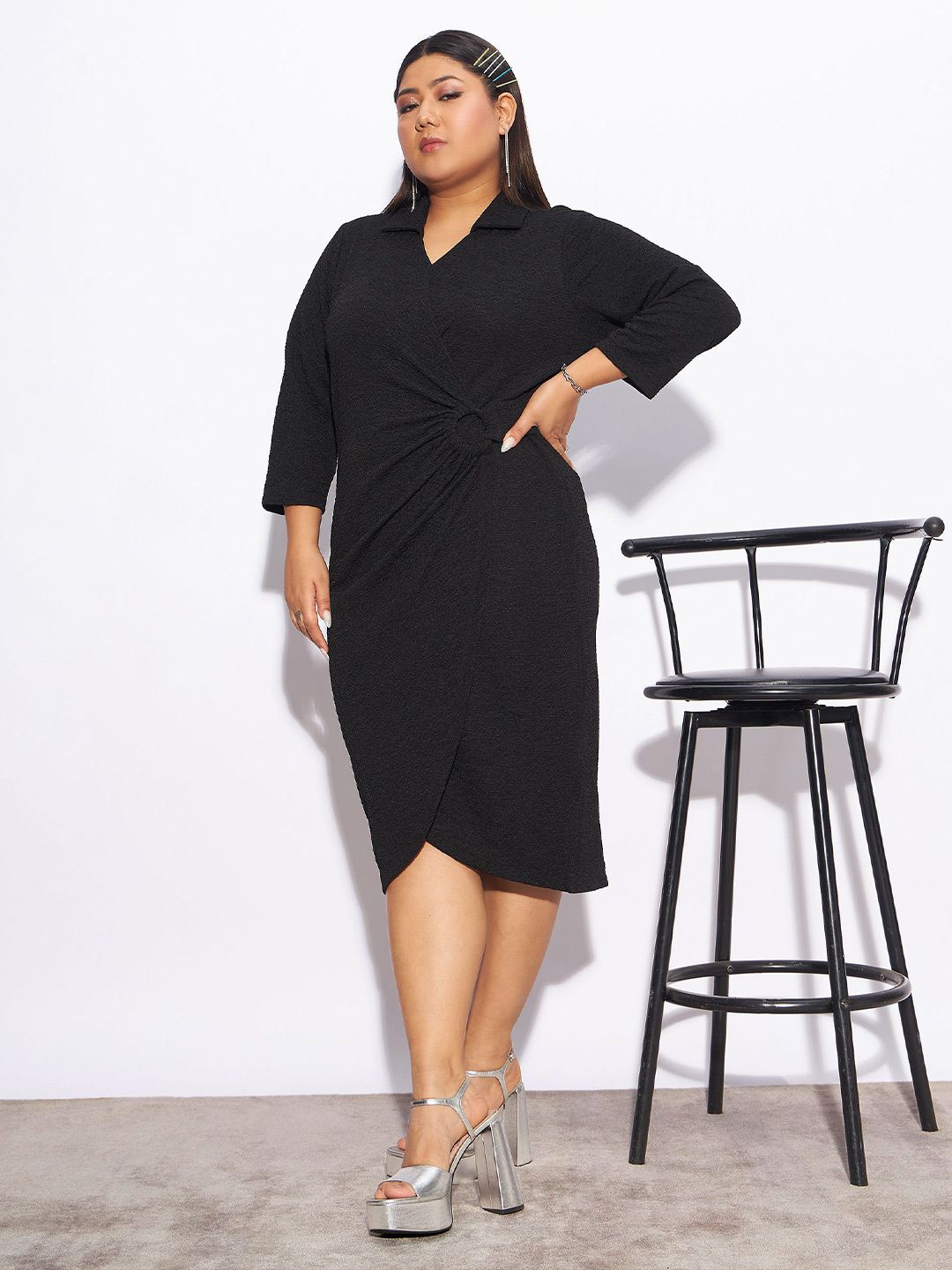 SASSAFRAS Curve Plus Size V-Neck Bodycon Dress