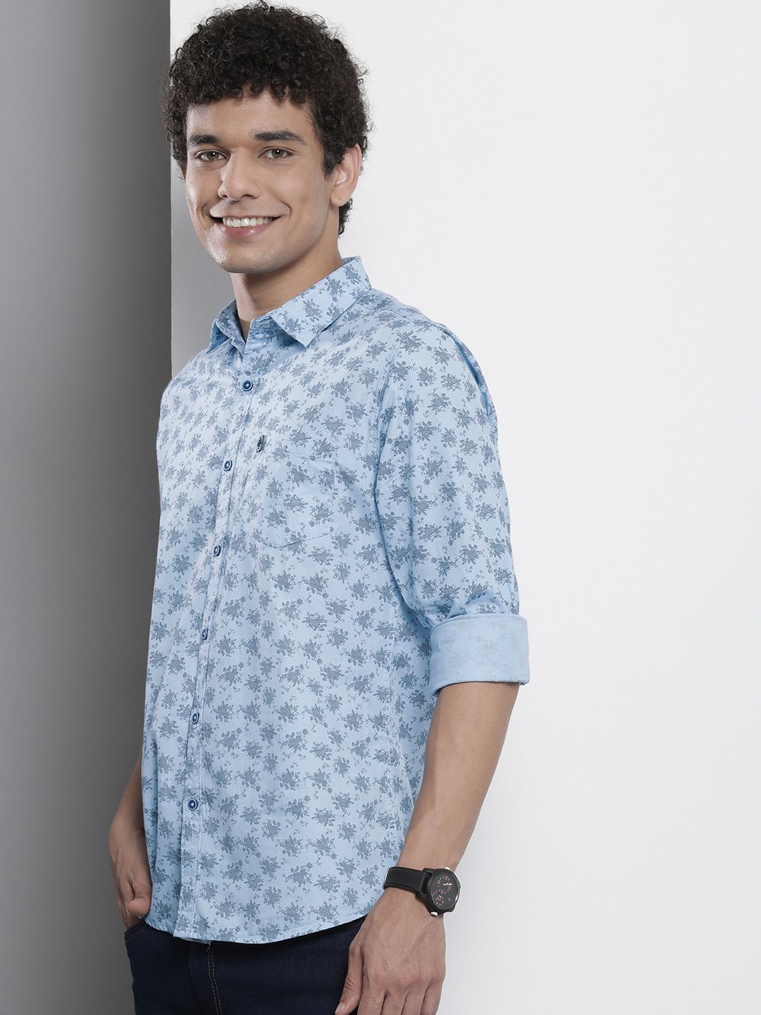 The Indian Garage Co Men Abstract Print Casual Shirt