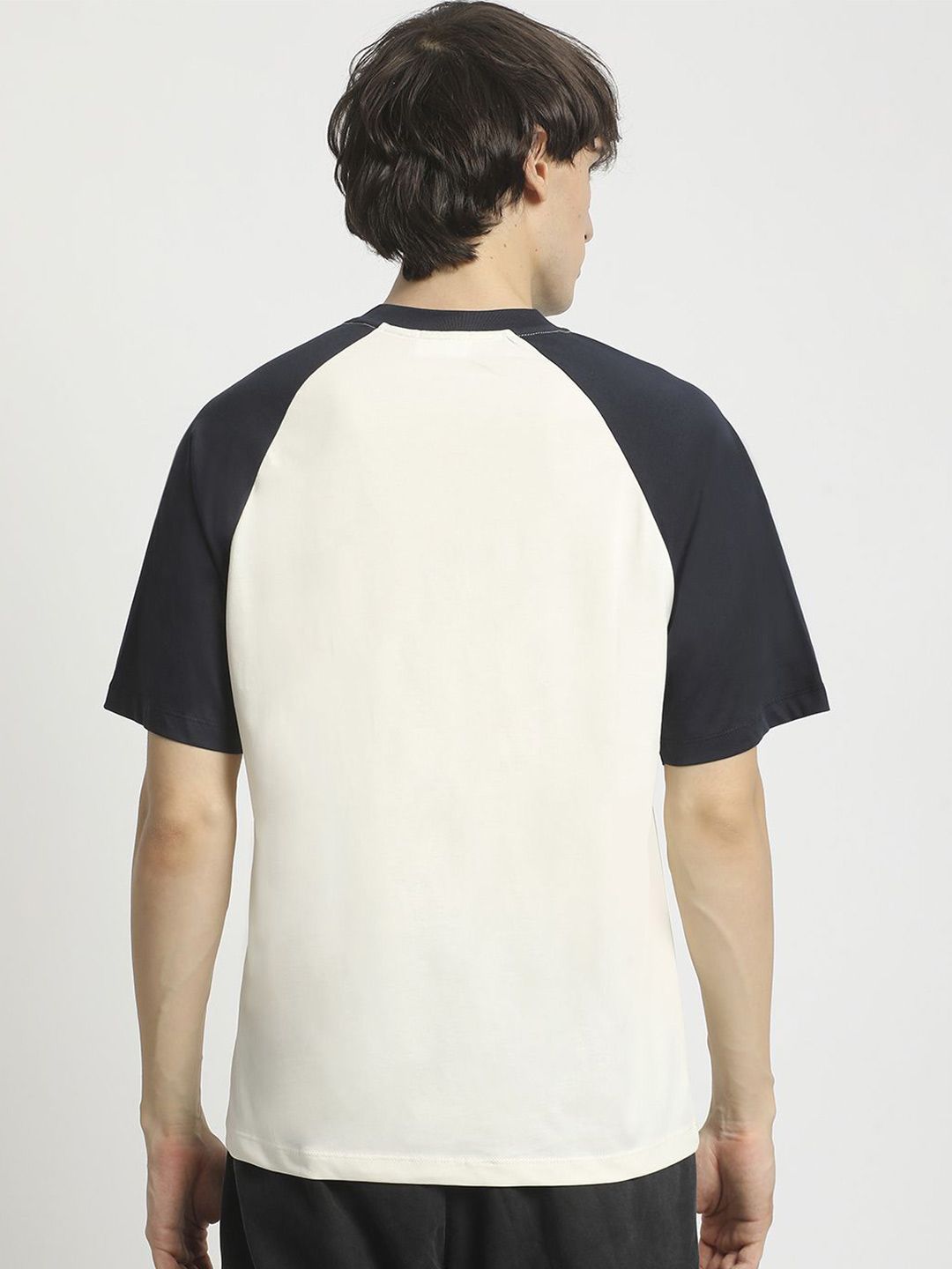 The Bear House Men Colourblocked Regular Fit Tshirt