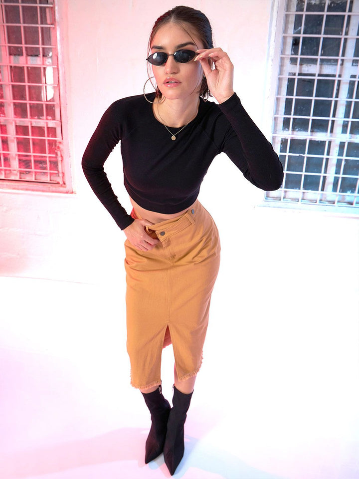 SASSAFRAS Black Crop Top