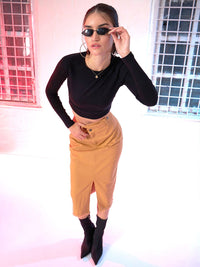 SASSAFRAS Black Crop Top