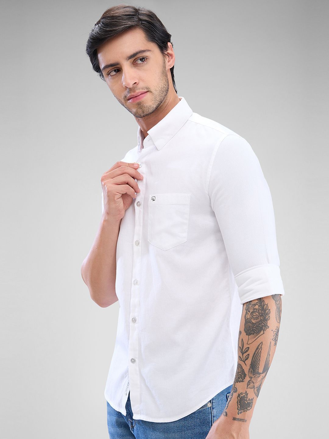 SPYKAR Men Slim Fit Opaque Solid Spread Collar Casual Shirt