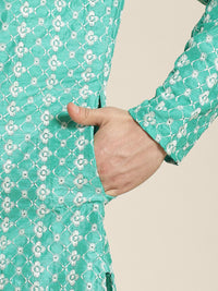 SOJANYA Men Green & White Ethnic Motifs Embroidered Kurta