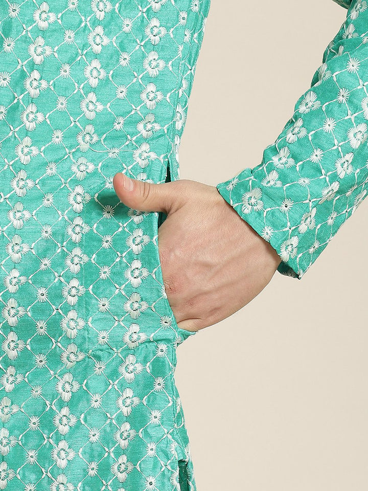 SOJANYA Men Green & White Ethnic Motifs Embroidered Kurta