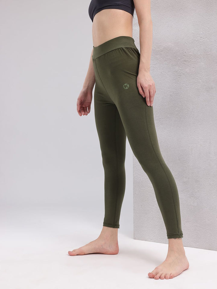 HRX by Hrithik Roshan Women Mid-Rise Cropped Skinny Fit Yoga Tights