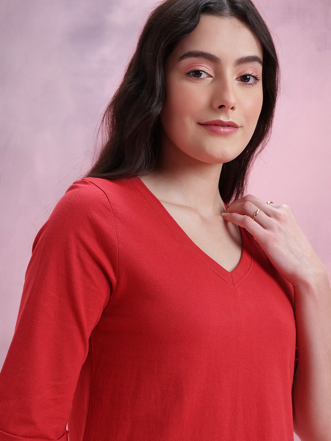 DressBerry V-Neck Regular Fit T-shirt