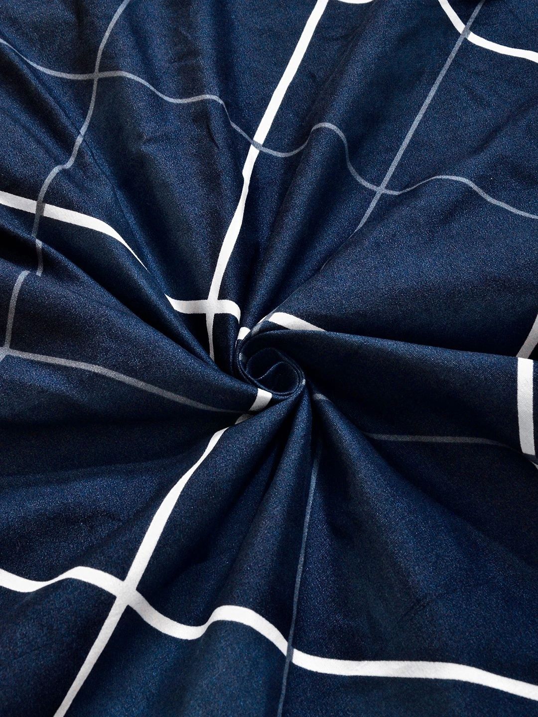 Moda Rapido X KLOTTHE Blue & White Geometric 300 TC King Bedsheet with 2 Pillow Covers