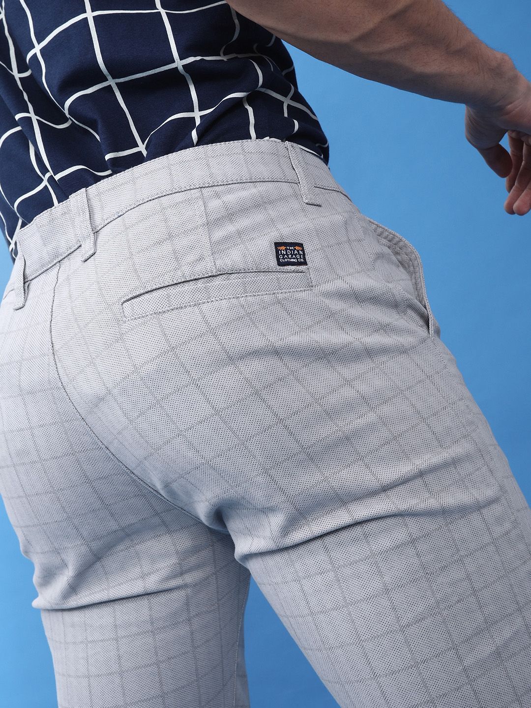 The Indian Garage Co Men Grey Slim Fit Checked Chinos