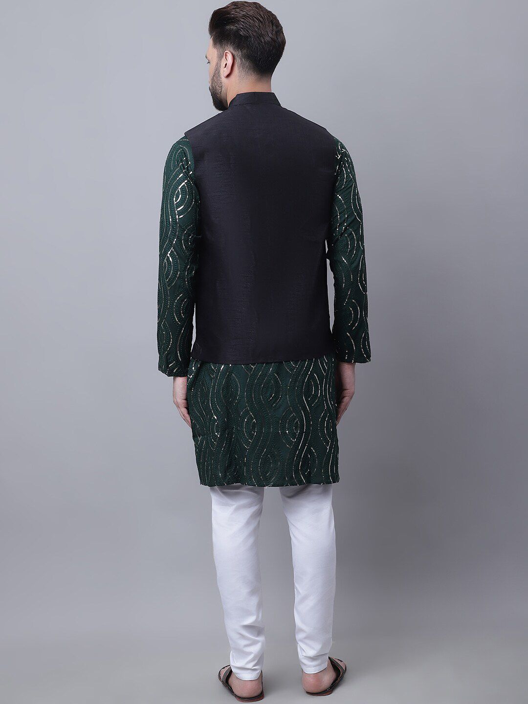 SOJANYA Men Embroidered Sequinned  Pure Cotton Kurta With Pyjamas & Nehru Jacket