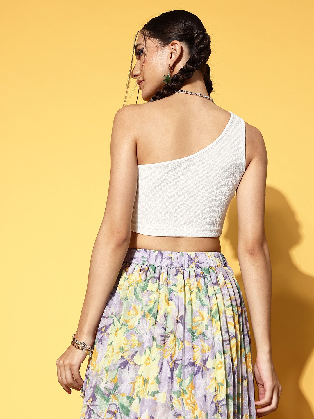 Berrylush Classic White Solid Cut Out Top