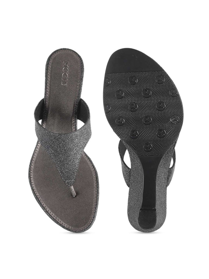 Mochi Women Grey Embellished Wedges