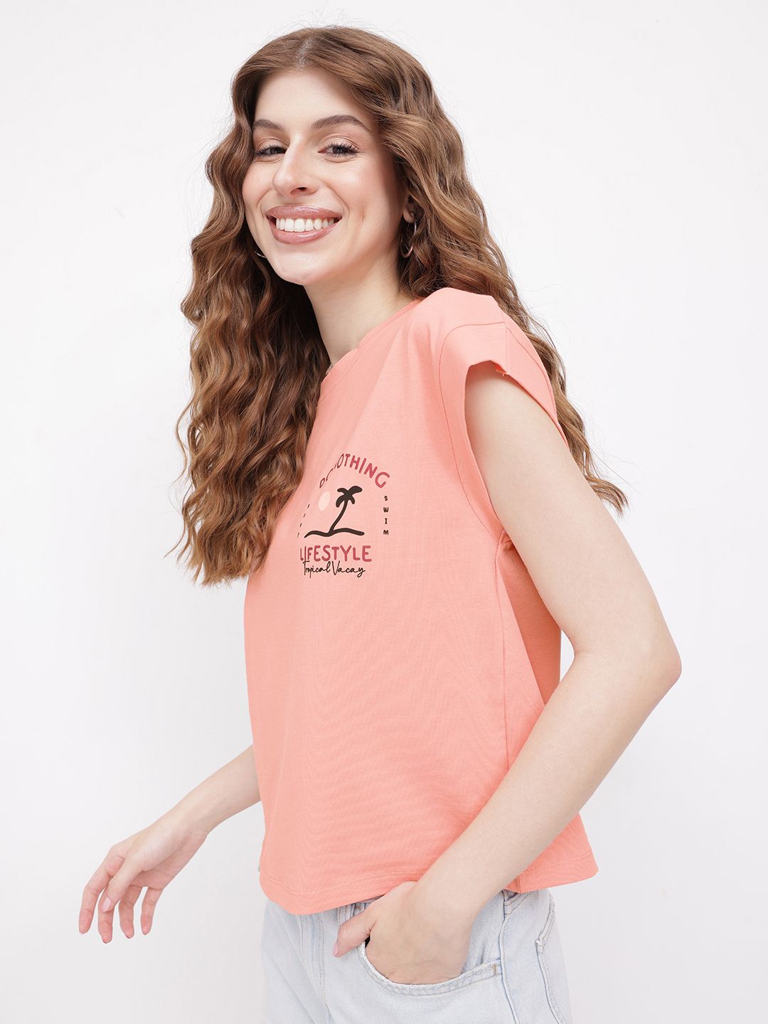 DressBerry Season Staple Beach to Street T-shirt