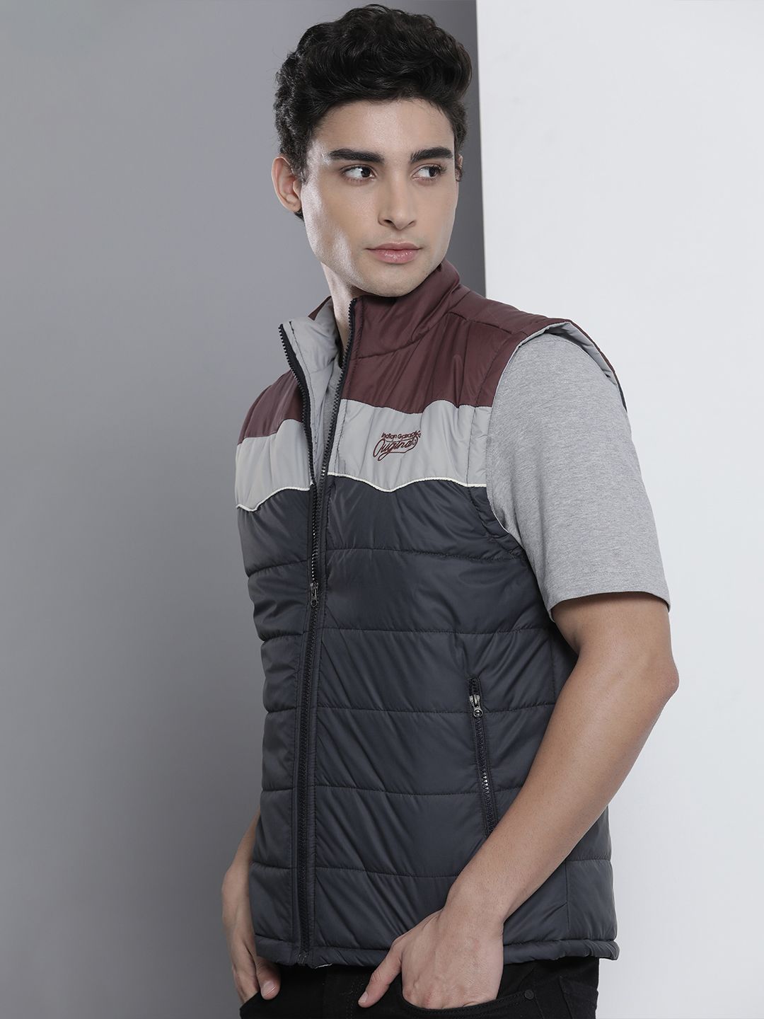 The Indian Garage Co Men Slim Fit Puffer Jacket with Zipper Pockets