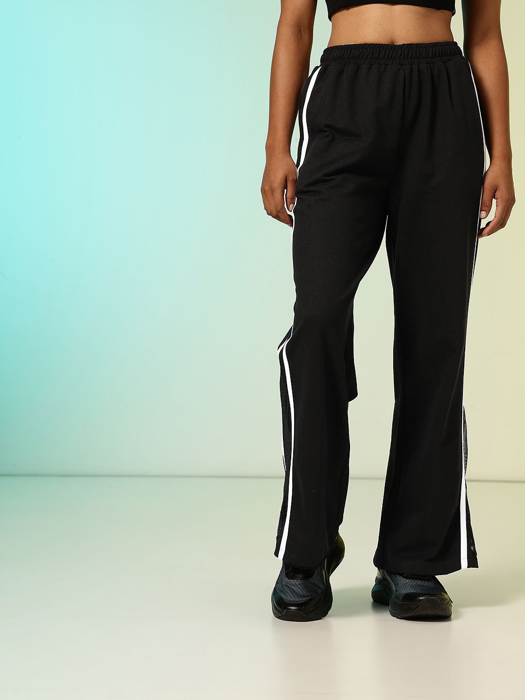 HRX by Hrithik Roshan Retro Women Training or Gym Sports Track Pants