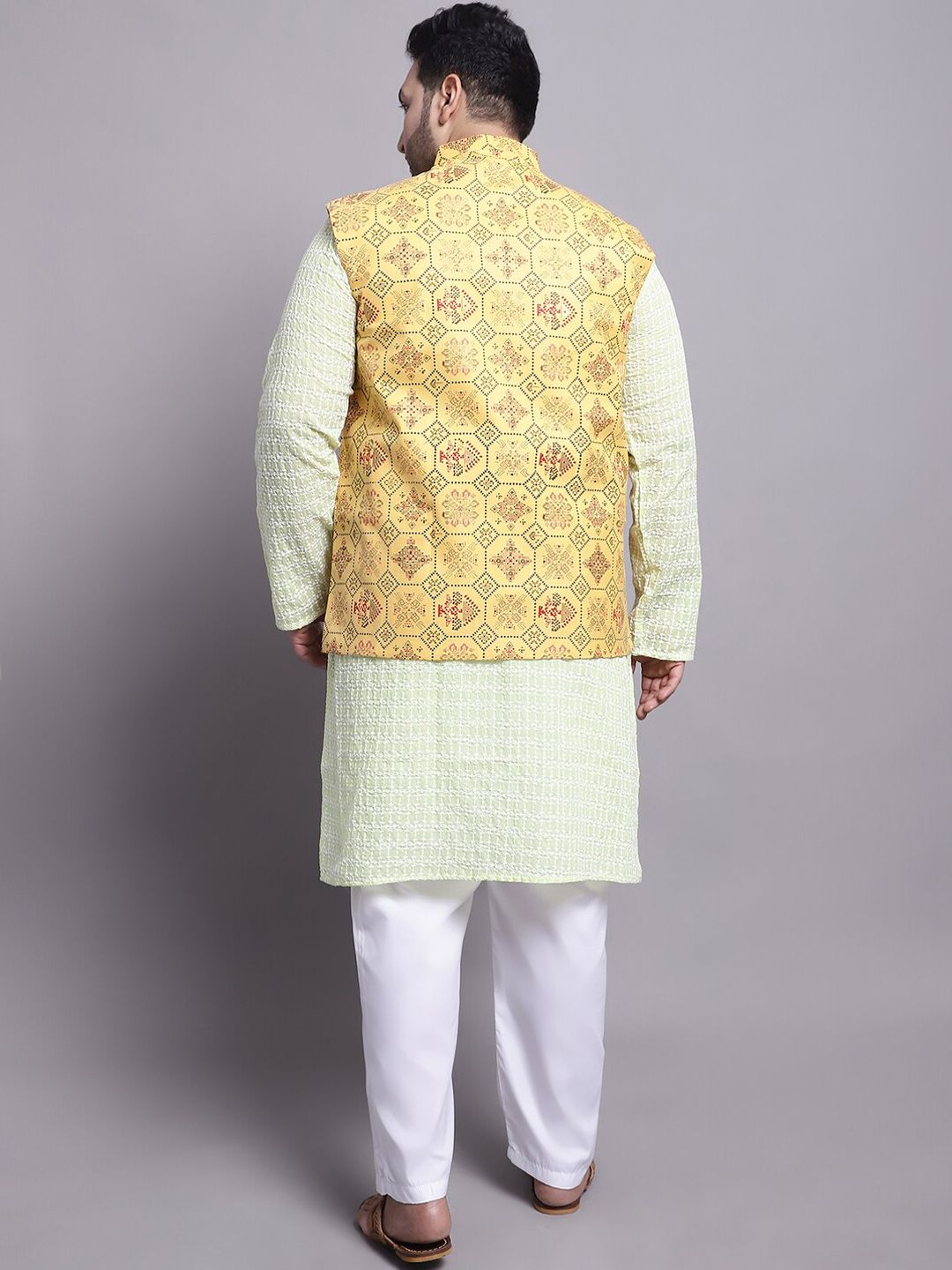 SOJANYA PLUS Embroidered Pure Cotton Kurta With Pyjamas & With Printed Nehru Jacket