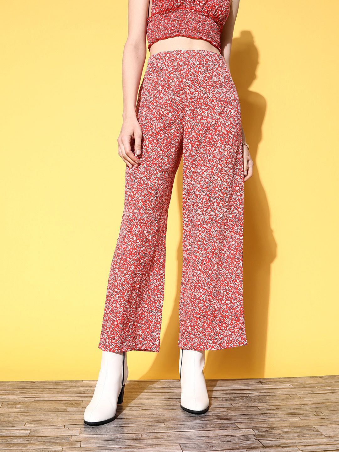 Berrylush Women Red Floral Printed Relaxed Loose Fit High-Rise Trousers