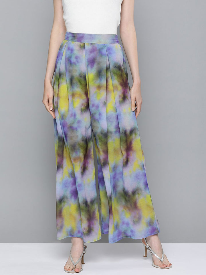SASSAFRAS Women Purple & Yellow Dyed Wide Leg Pleated Palazzos
