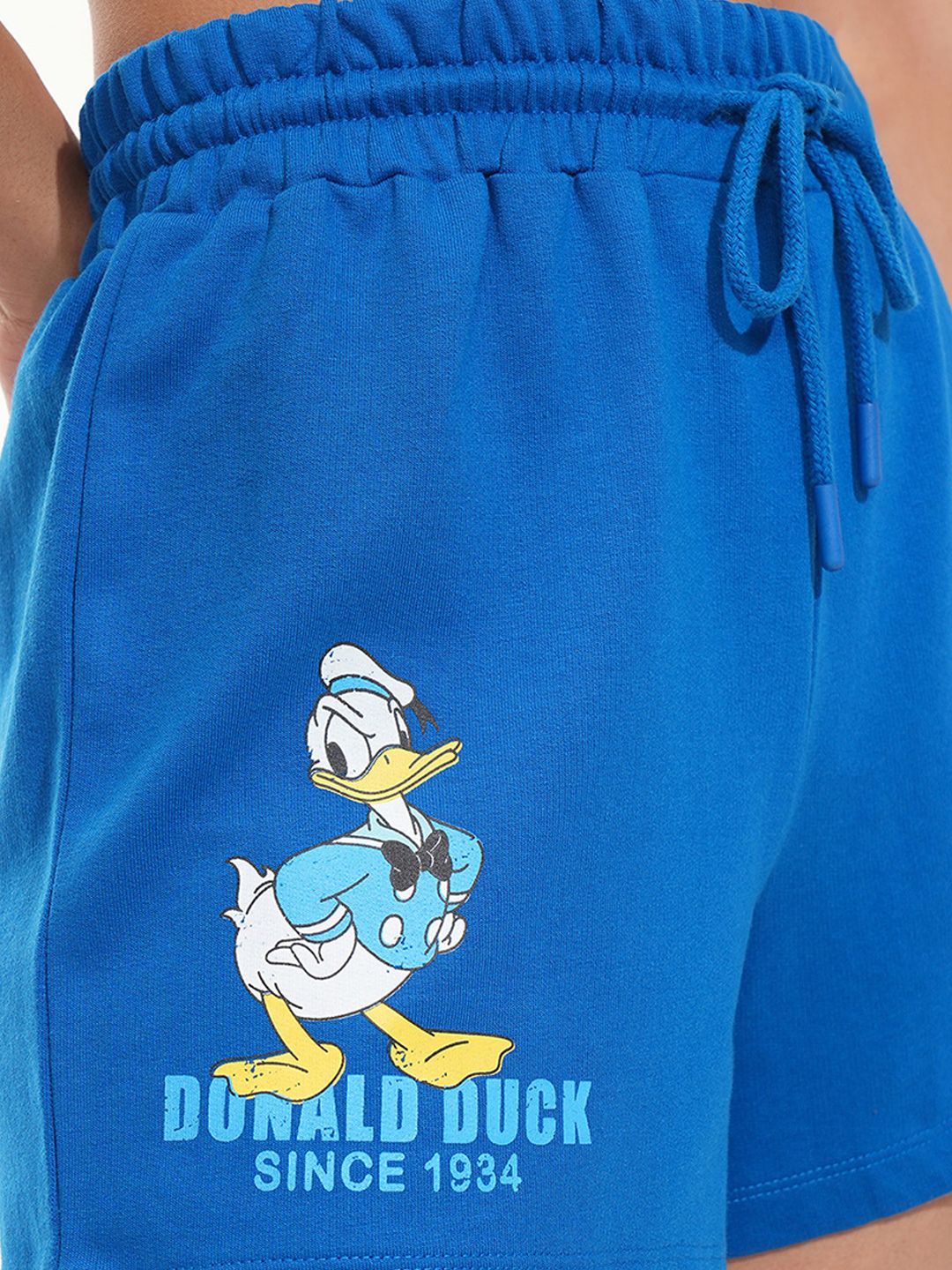 Tokyo Talkies Women Disney Donald Duck Graphic Printed Knitted Shorts