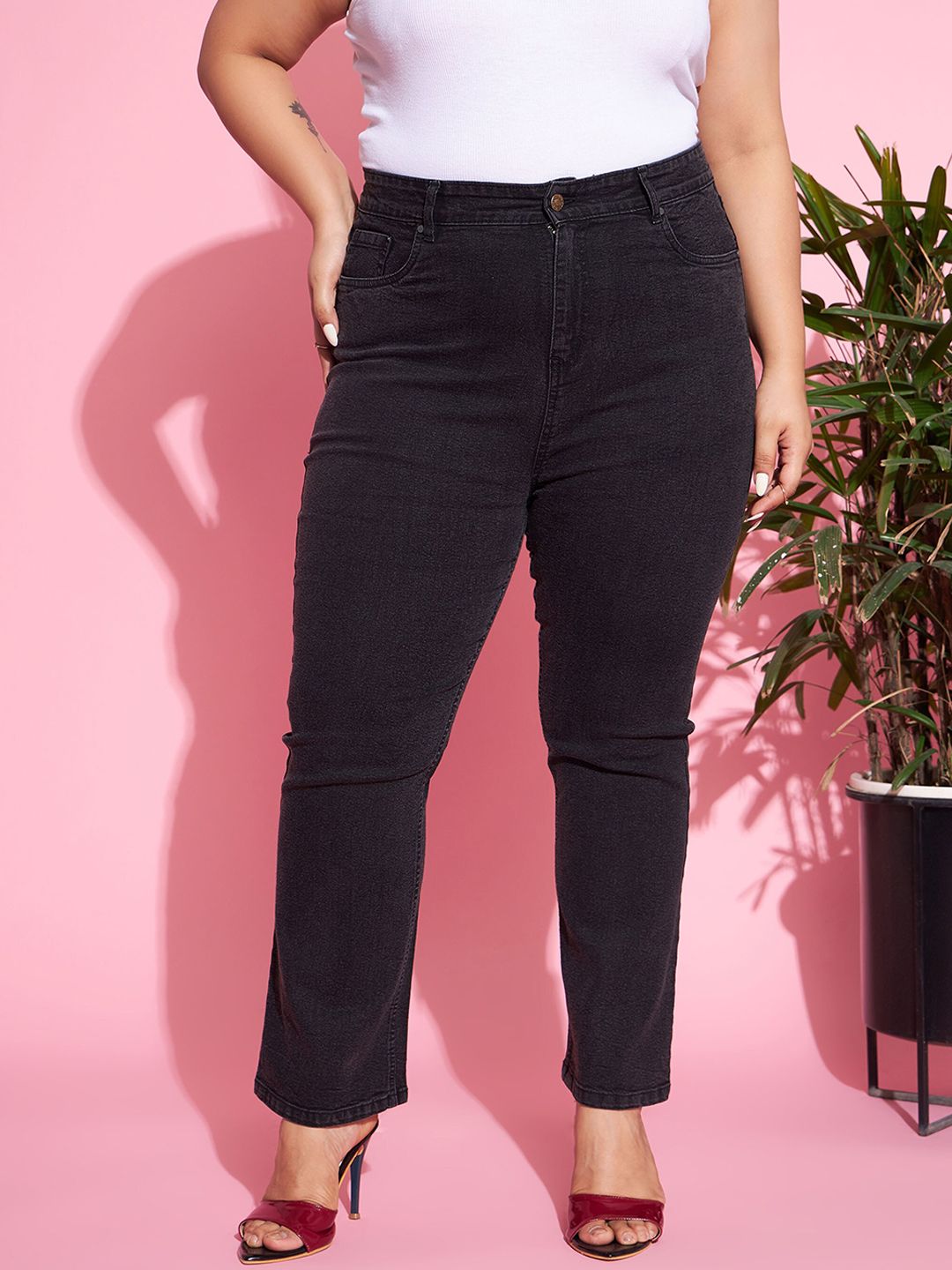 SASSAFRAS Curve Women Plus Size Black Bootcut High-Rise Stretchable Jeans