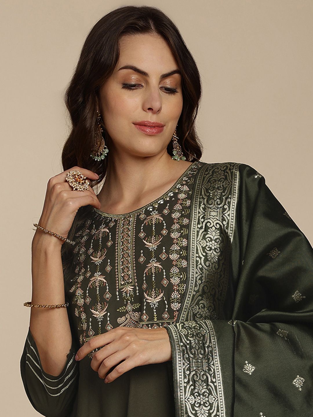 Anouk Women Floral Embroidered Kurta with Trousers & Dupatta