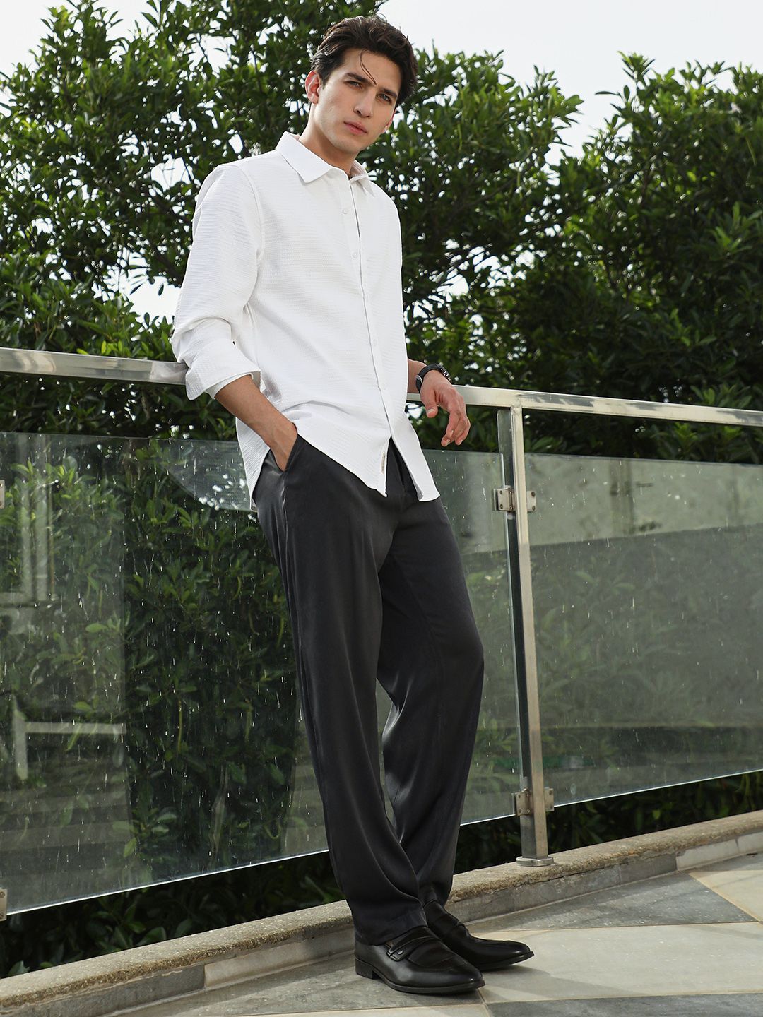 Campus Sutra Comfort Textured Spread Collar Casual Shirt