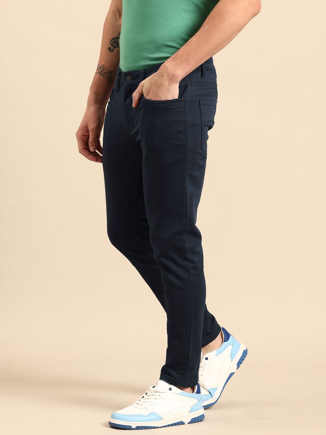 Being Human Men Skinny Fit Mid-Rise Stretchable Cropped Jeans