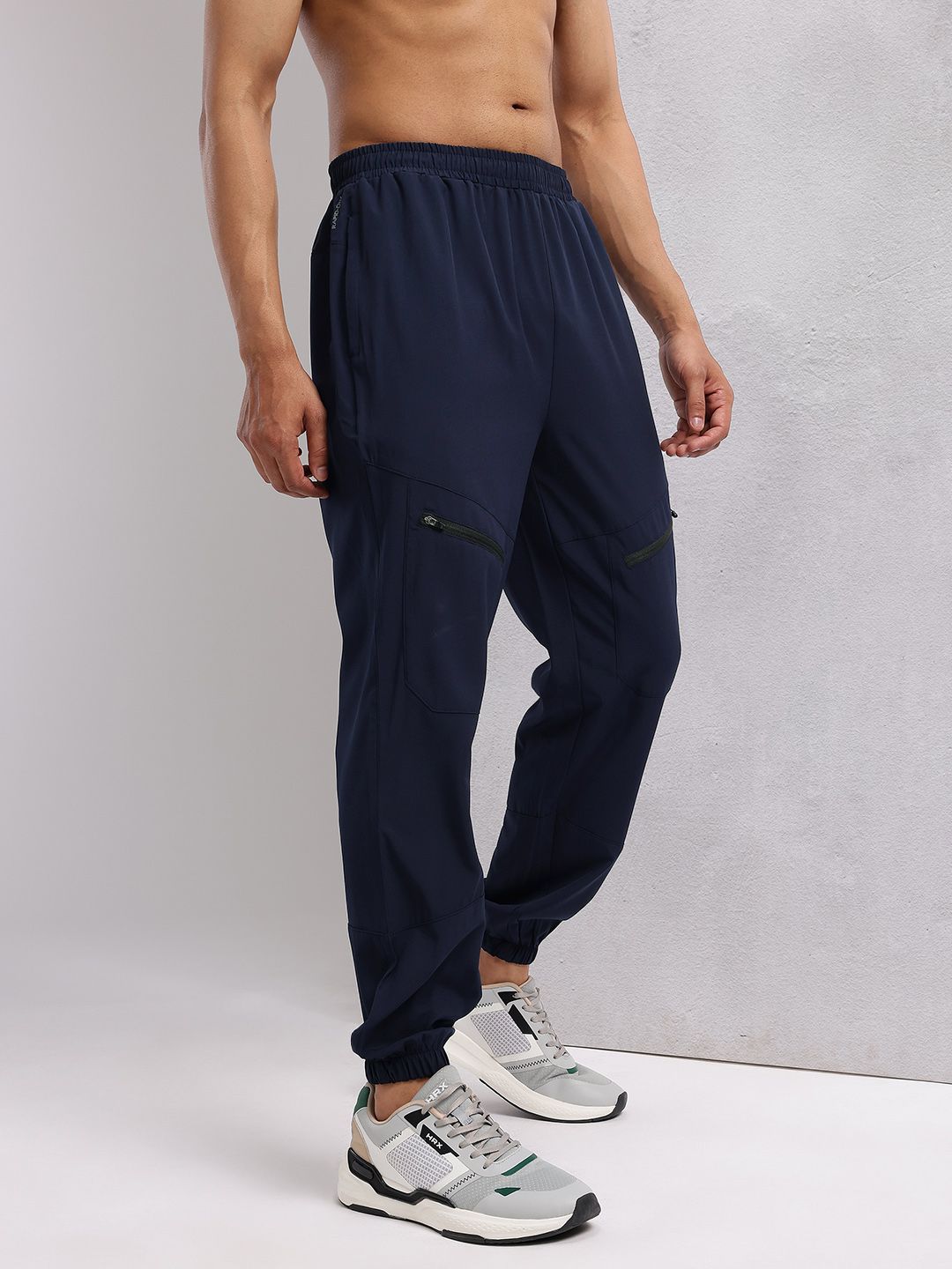 HRX by Hrithik Roshan Men Mid-Rise Rapid-Dry Training Joggers with Zip Detailing