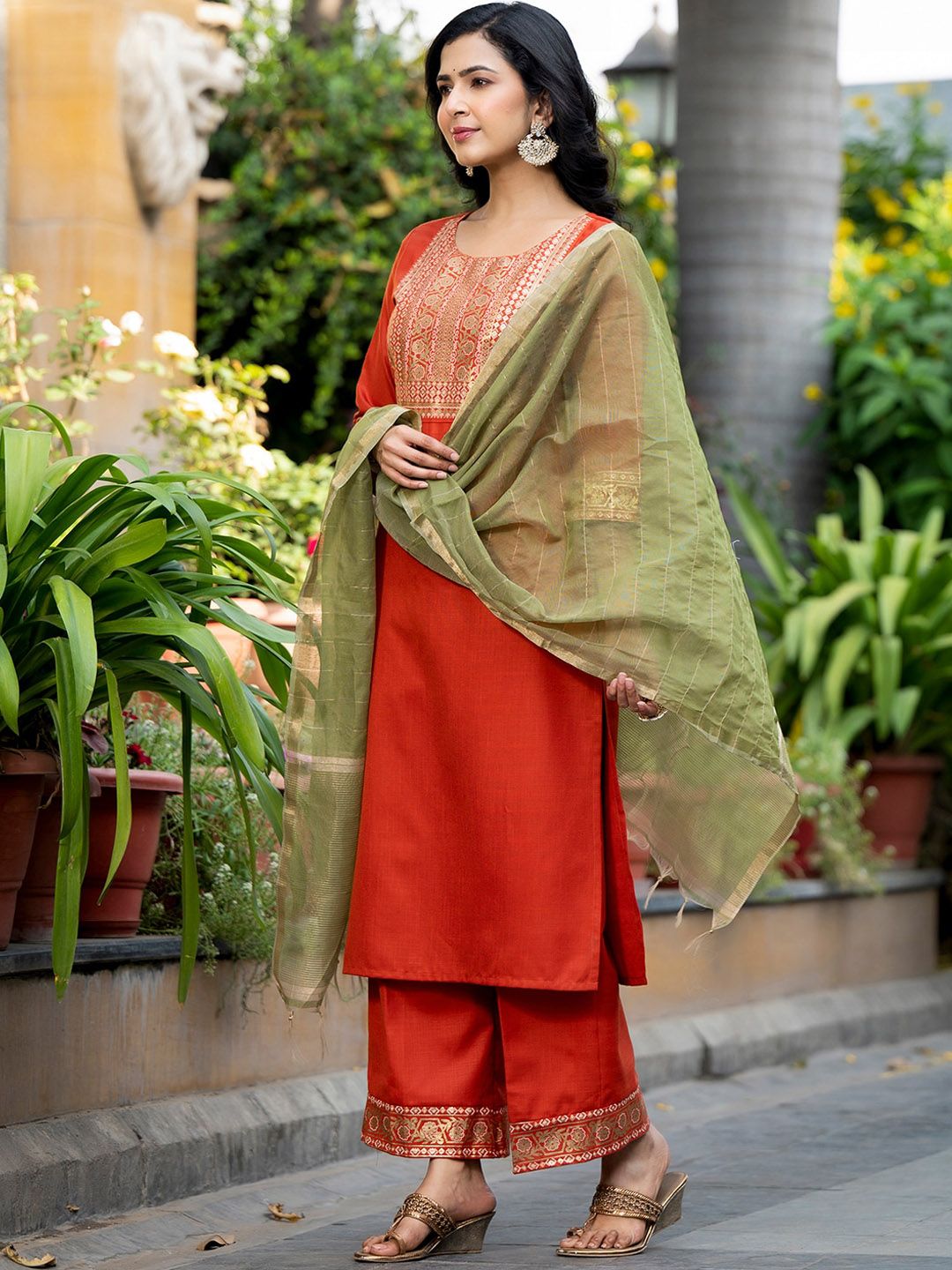 Vishudh Ethnic Motifs Yoke Design Regular Thread Work Kurta with Palazzo & Dupatta