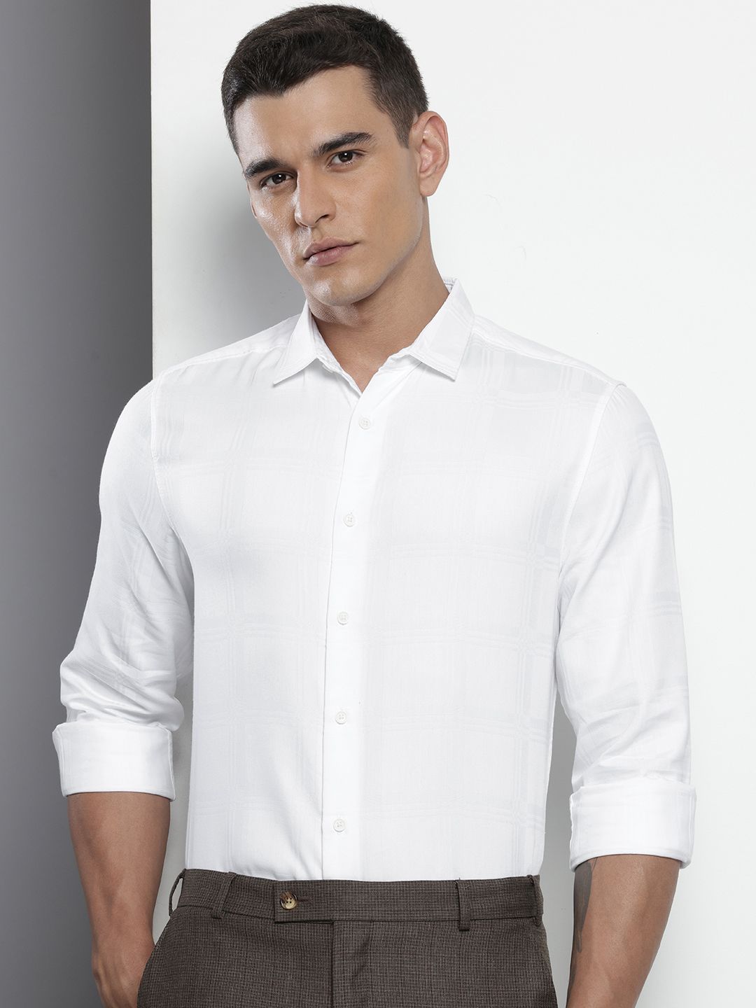 The Indian Garage Co Self-Checked Slim Fit Smart Casual Shirt