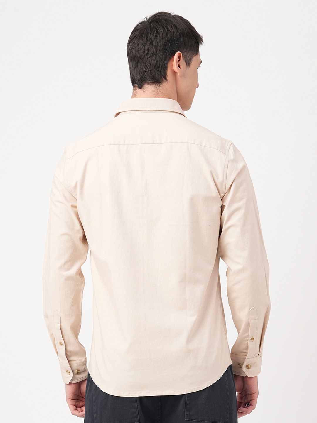 VASTRADO Men Classic Slim Fit Cutaway Collar Solid Cotton Casual Shirt