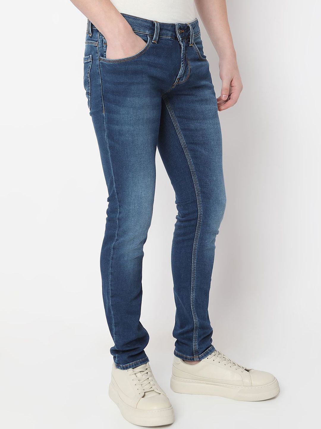 SPYKAR Men Cotton Slim Fit Low-Rise Light Fade Stretchable Jeans