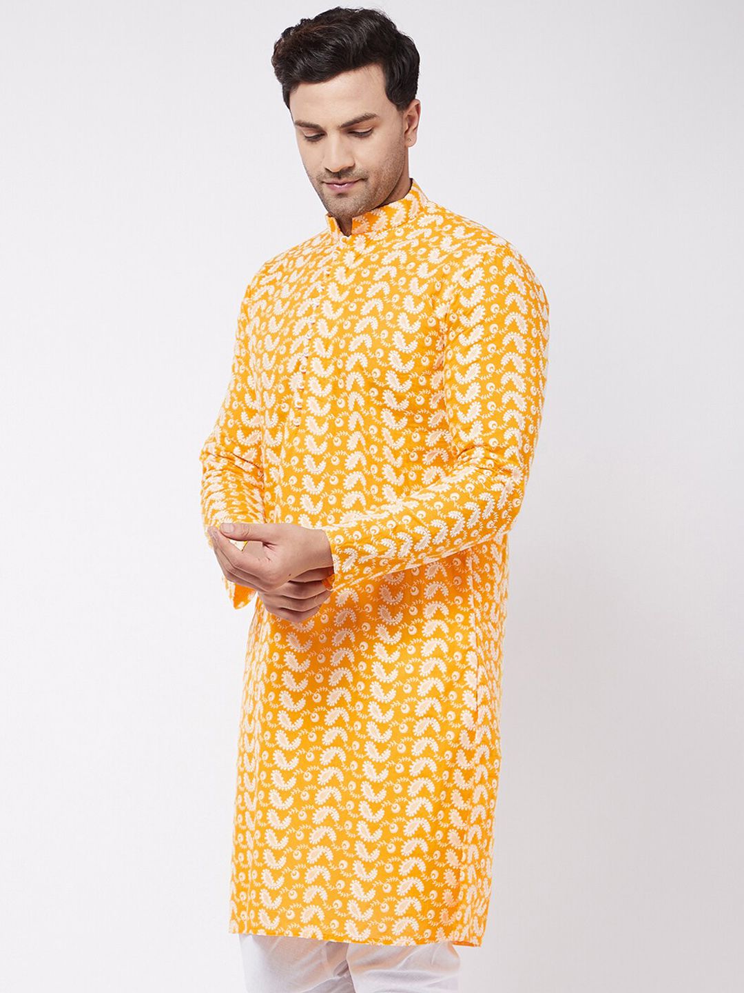 VASTRAMAY Ethnic Motifs Embroidered Chikankari Cotton Straight Kurta