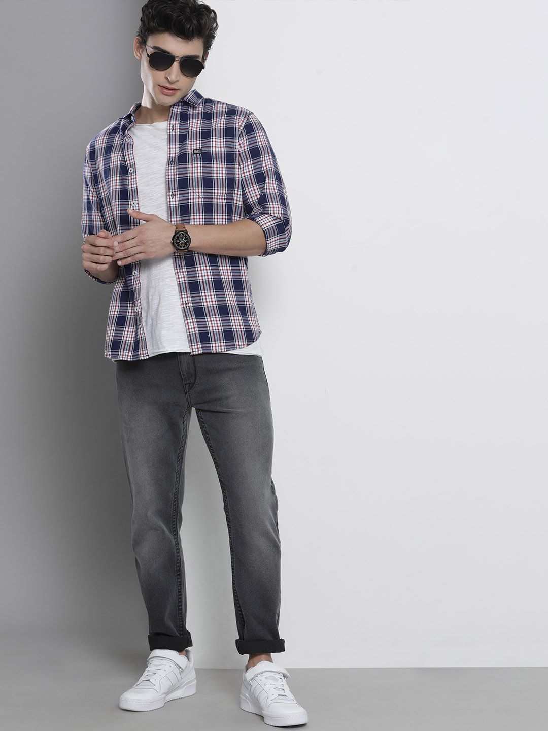 The Indian Garage Co Men Navy Blue & White Checked Casual Shirt
