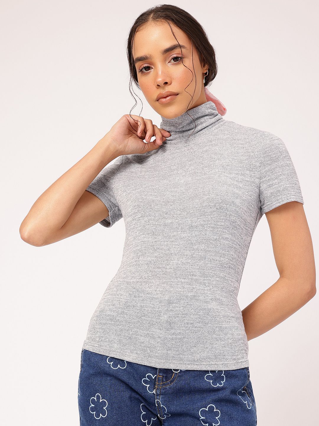 DressBerry High Neckline Chic Ribbed Top