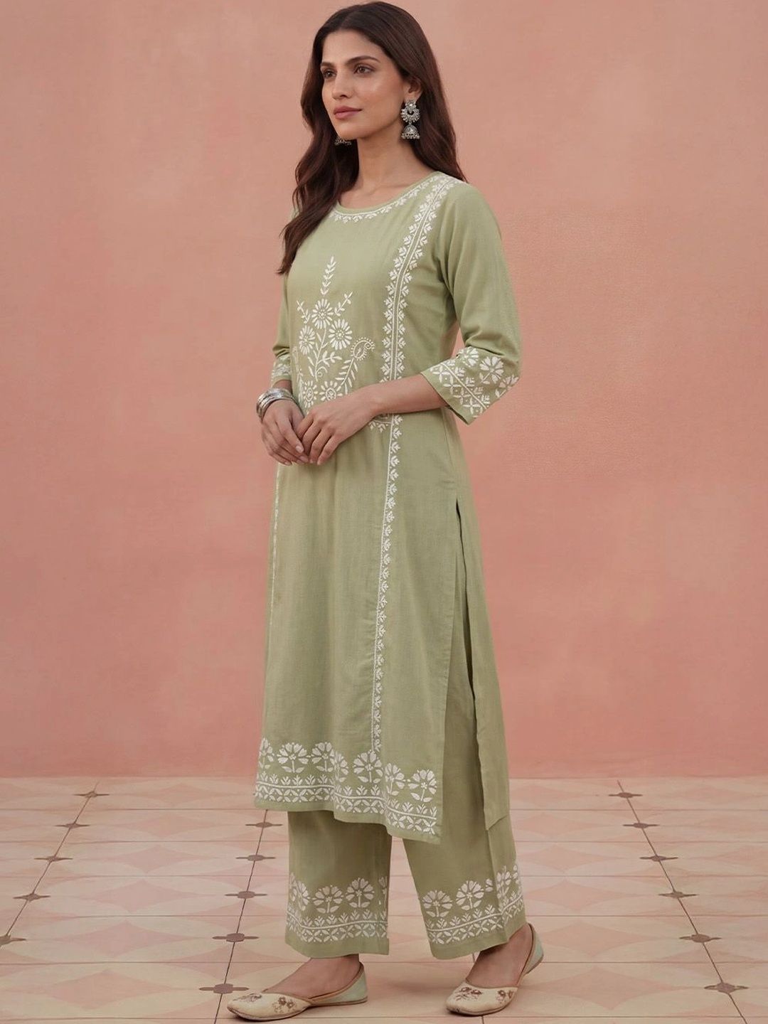 House of Chikankari Women Regular Chikankari Kurta with Trousers