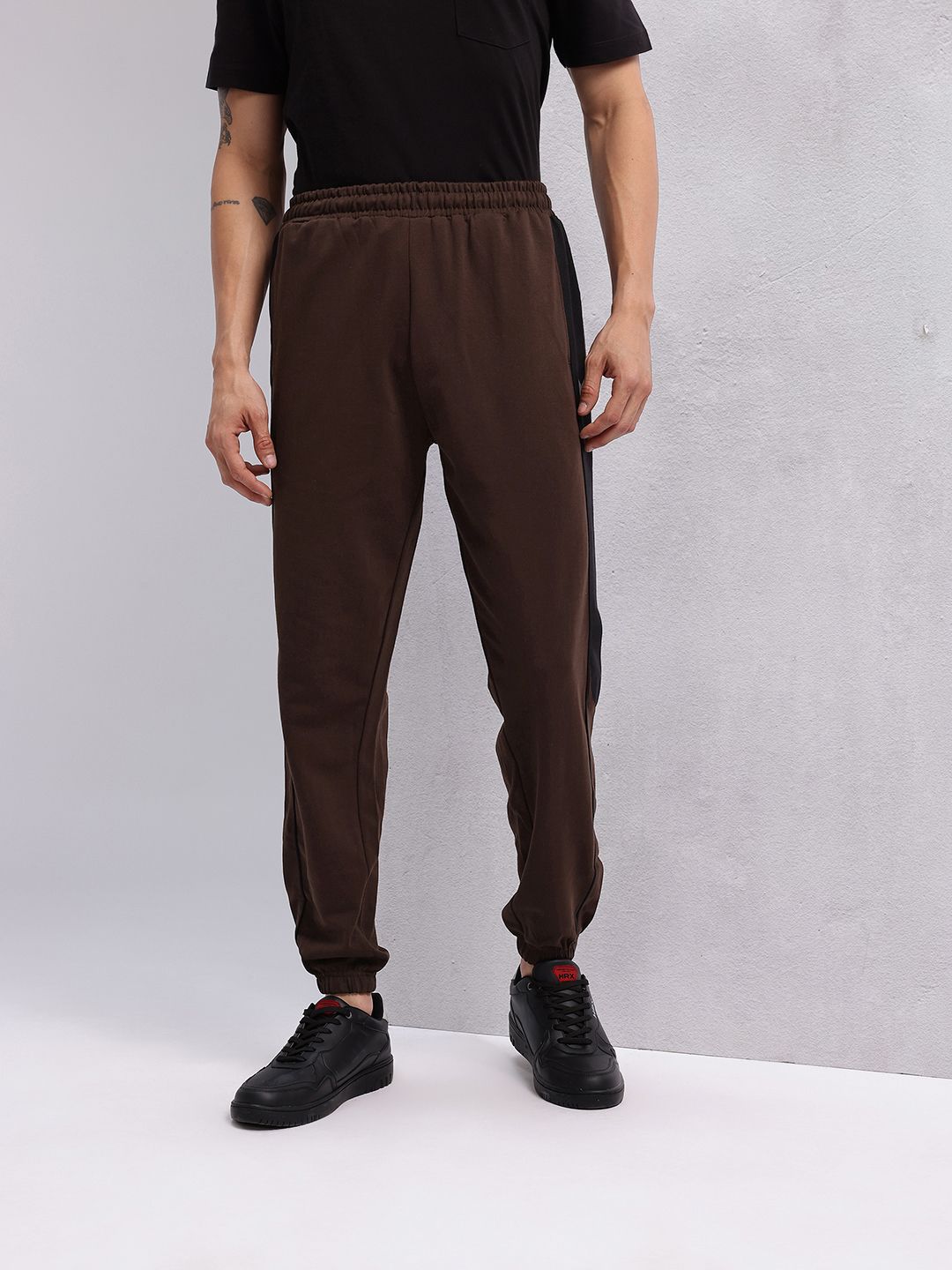 HRX by Hrithik Roshan Men Contrast Side Panel Lifestyle Track Pants